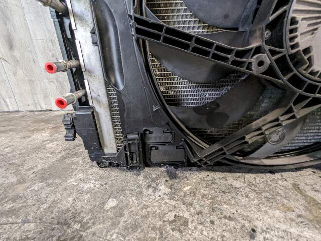 12-18 OEM BMW F10 F06 F12 M5 M6 Main Radiators Cooling ASSEMBLY Fan SET S63TU