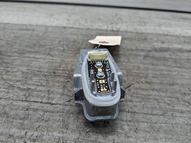 16-19 OEM BMW G11 G12 740 750 LED Turn Signal Bulb Control Module Computer