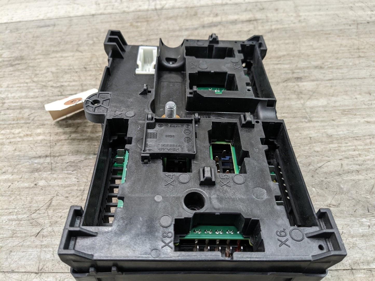 OEM BMW G11 G12 G30 740 750 540 Rear Power Distribution Fuse Relay Junction Box