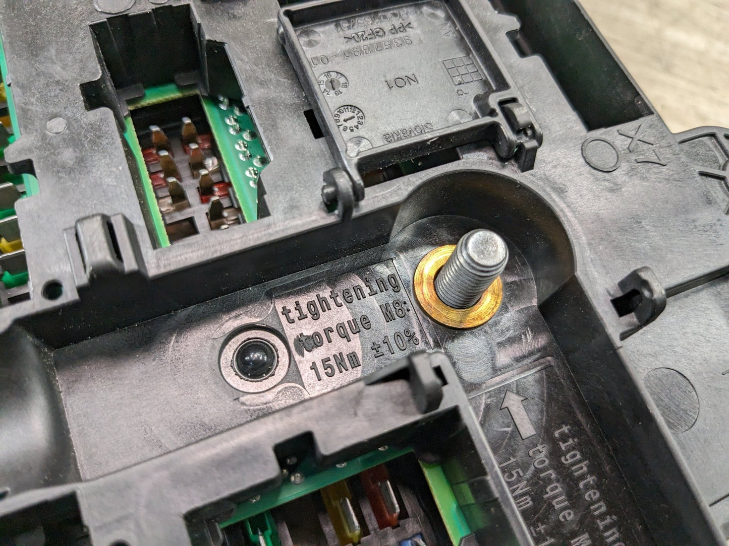 OEM BMW G11 G12 G30 740 750 540 Rear Power Distribution Fuse Relay Junction Box