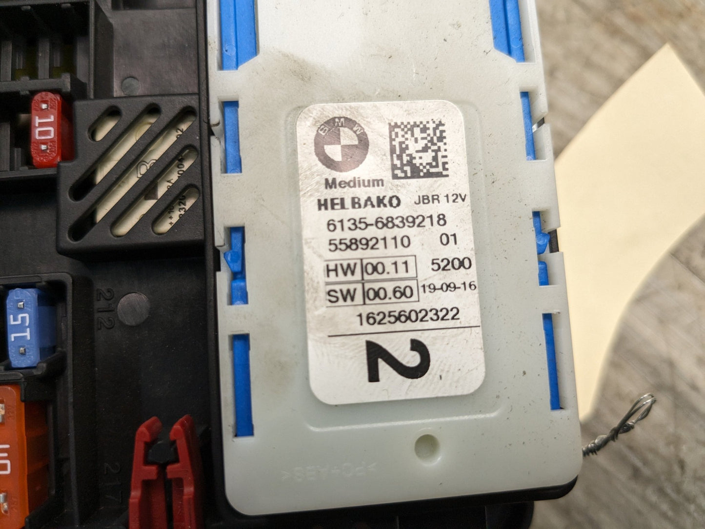OEM BMW G11 G12 G30 740 750 540 Rear Power Distribution Fuse Relay Junction Box