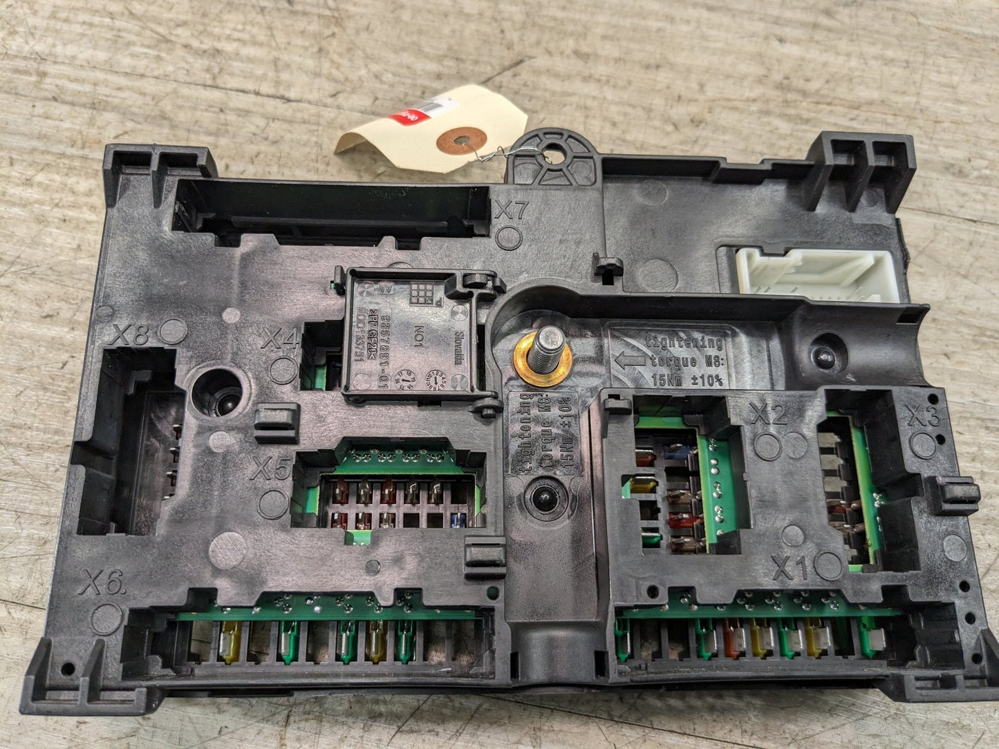 OEM BMW G11 G12 G30 740 750 540 Rear Power Distribution Fuse Relay Junction Box