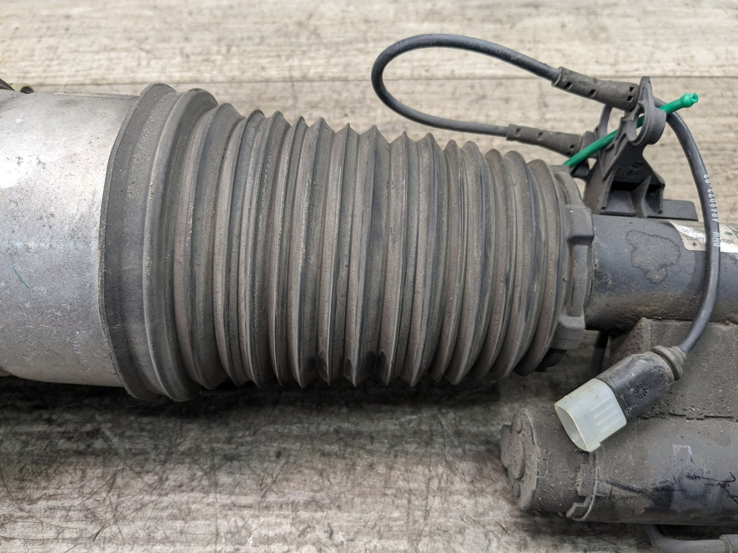 14-19 OEM BMW G11 G12 740 750 Front Driver Left Air Suspension Shock Absorber*