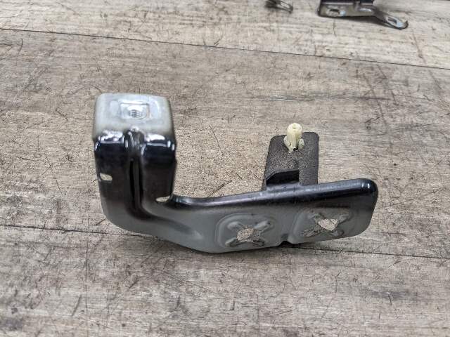 12-20 OEM BMW F30 F32 F33 F36 430 335 Front Left Fender Wing Holder Bracket Set