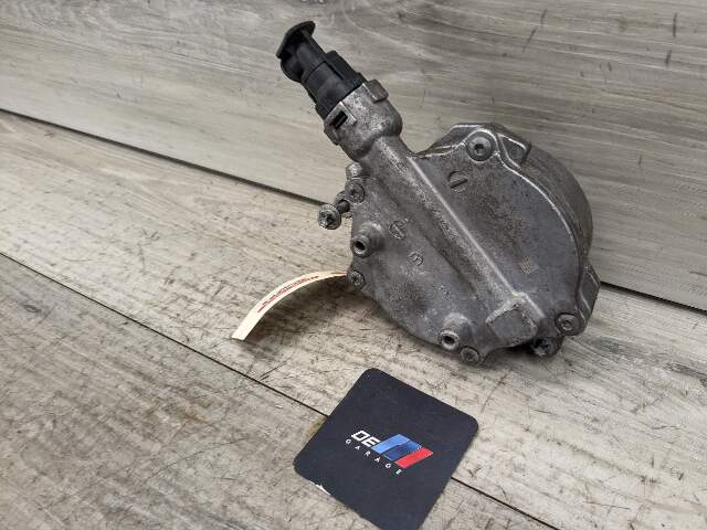 10-19 OEM BMW F10 F12 550 650 750 M5 M6 X5 X6 F86 Engine N63 S63 Vacuum Pump