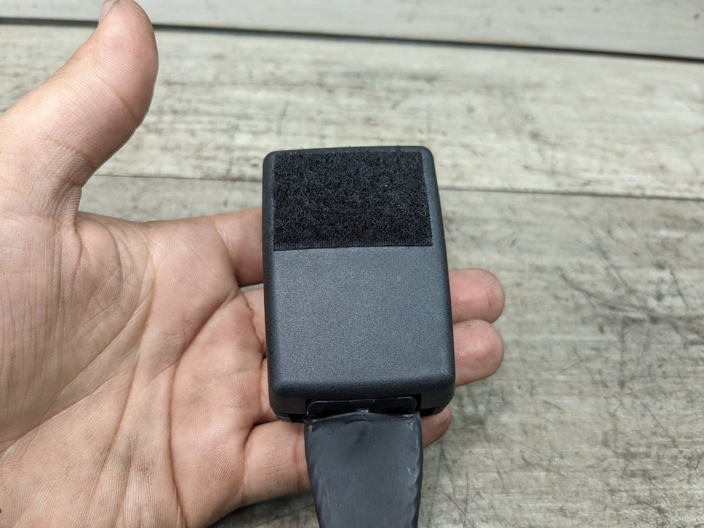 16-23 OEM BMW F90 G11 G12 G30 G32 M5 Front Right or Left Seatbelt Buckle