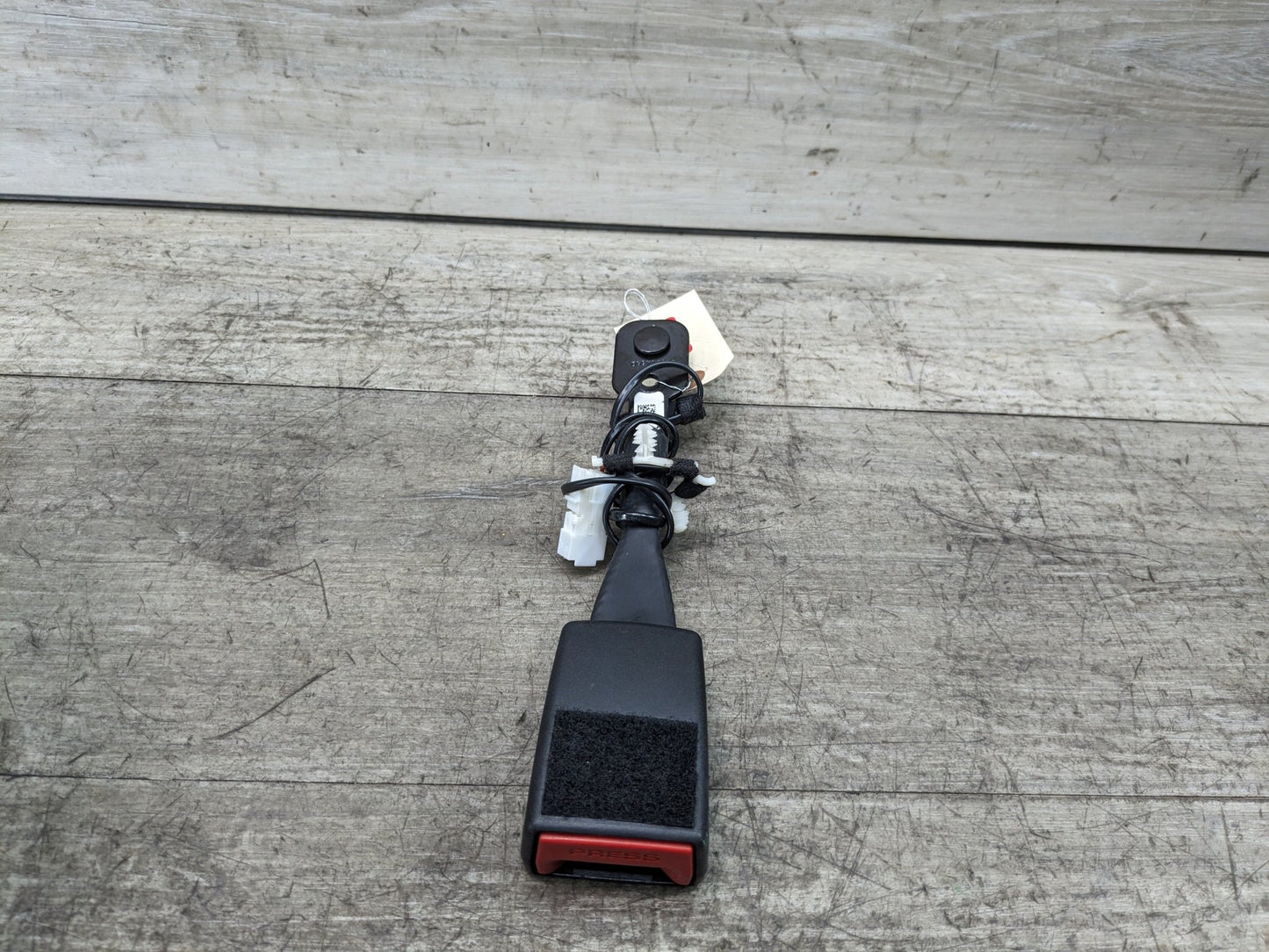 16-23 OEM BMW F90 G11 G12 G30 G32 M5 Front Right or Left Seatbelt Buckle