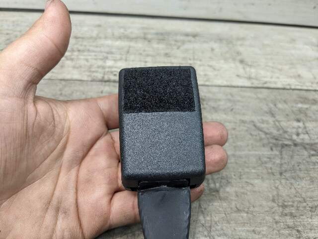 OEM BMW F90 G11 G12 G30 530 540 M550 750 M5 Front Left or Right Seatbelt Buckle