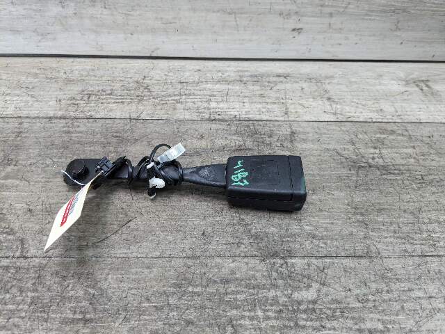 OEM BMW F90 G11 G12 G30 530 540 M550 750 M5 Front Left or Right Seatbelt Buckle