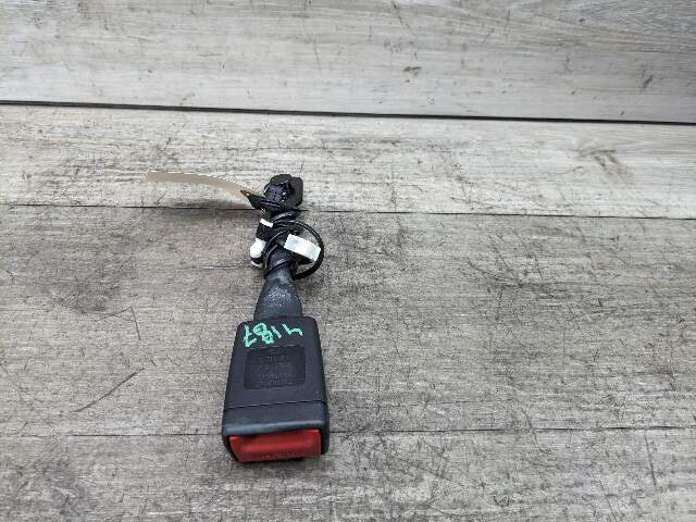 OEM BMW F90 G11 G12 G30 530 540 M550 750 M5 Front Left or Right Seatbelt Buckle