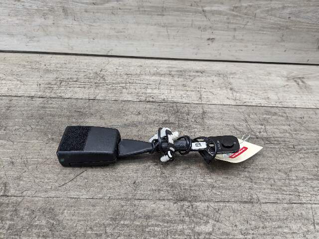 OEM BMW F90 G11 G12 G30 530 540 M550 750 M5 Front Left or Right Seatbelt Buckle