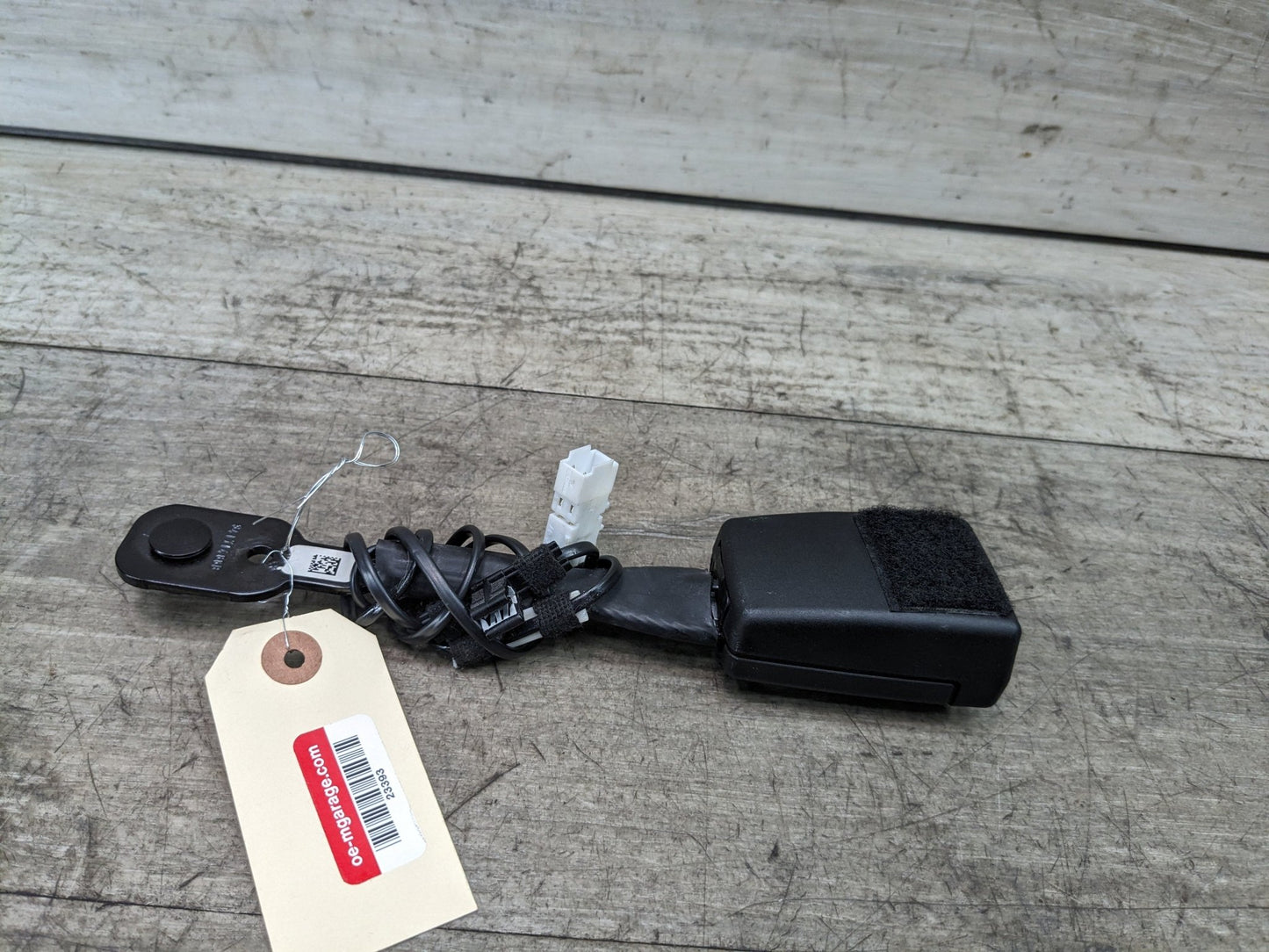 16-23 OEM BMW F90 G11 G12 G30 G32 M5 Front Right or Left Seatbelt Buckle