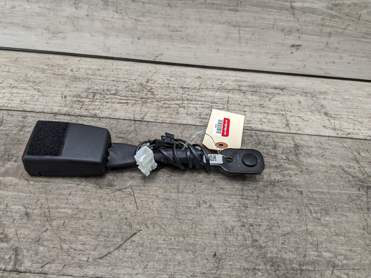 16-23 OEM BMW F90 G11 G12 G30 G32 M5 Front Right or Left Seatbelt Buckle
