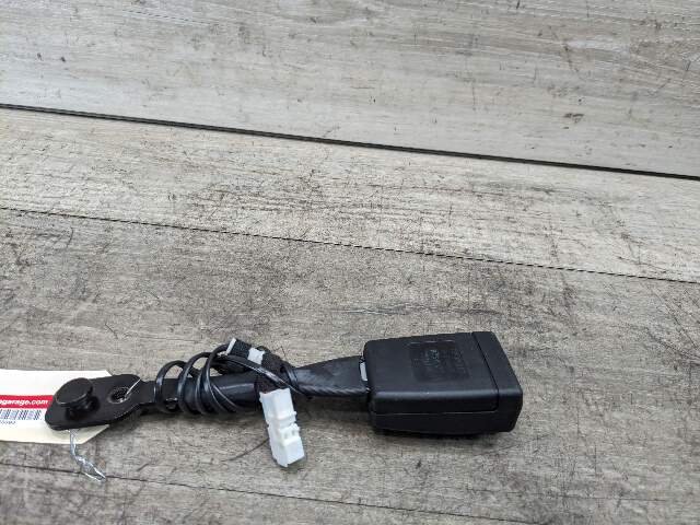 OEM BMW F90 G11 G12 G30 530 540 M550 750 M5 Front Left or Right Seatbelt Buckle