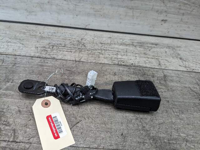 OEM BMW F90 G11 G12 G30 530 540 M550 750 M5 Front Left or Right Seatbelt Buckle