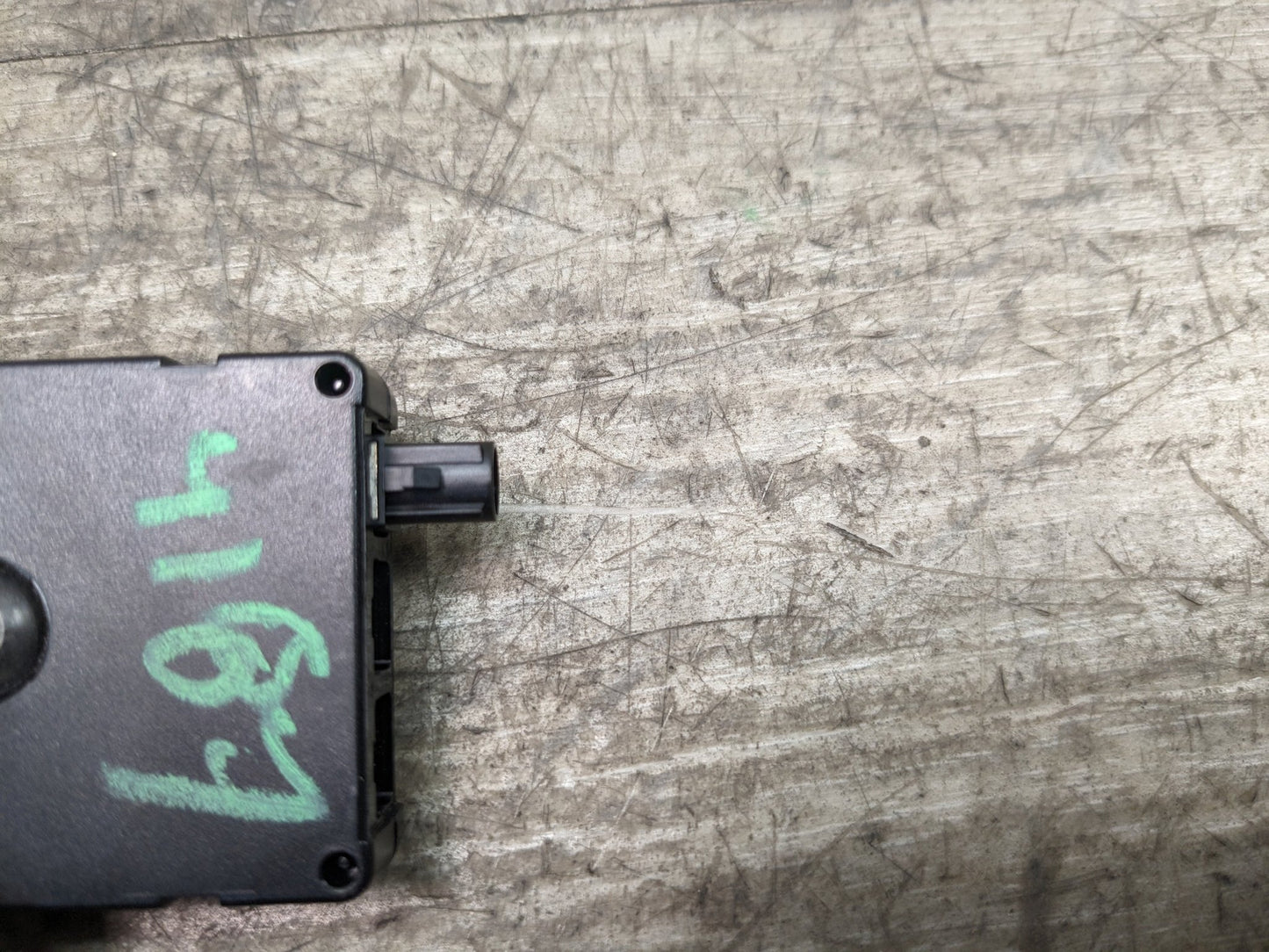 OEM BMW G12 G30 530 540 F90 M5 Radio Antenna Amplifier Control Module AM/FM