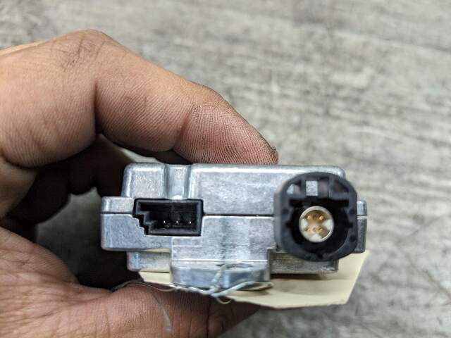 OEM BMW F22 F30 F32 F33 F82 G30 G12 M2 M5 M4 Multimedia USB Hub Control Module