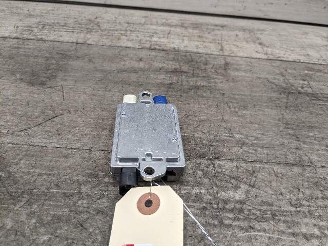 OEM BMW F22 F30 F32 F33 F82 G30 G12 M2 M5 M4 Multimedia USB Hub Control Module