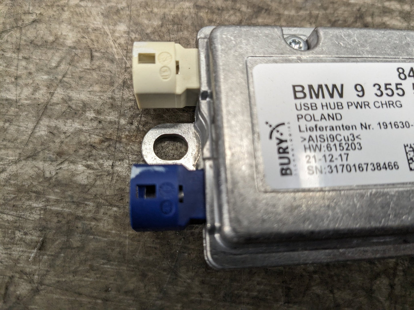OEM BMW F22 F30 F32 F33 F82 G30 G12 M2 M5 M4 Multimedia USB Hub Control Module