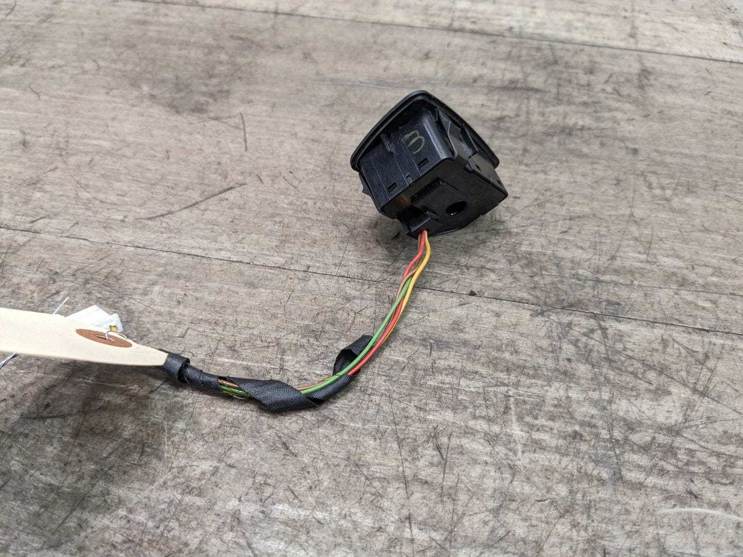 16-19 OEM BMW G11 G12 740 750 Steering Wheel Heat Heating Control Switch Module