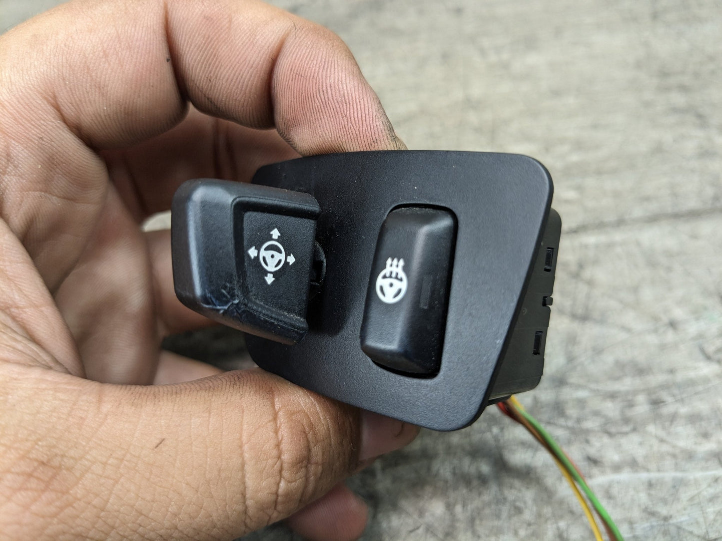 16-19 OEM BMW G11 G12 740 750 Steering Wheel Heat Heating Control Switch Module