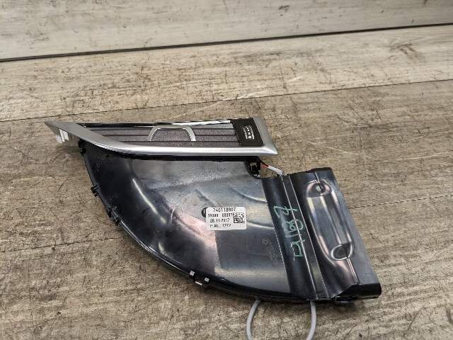 16-19 OEM BMW G11 G12 740 750 Dash Air Vent Grille Right Passenger Side