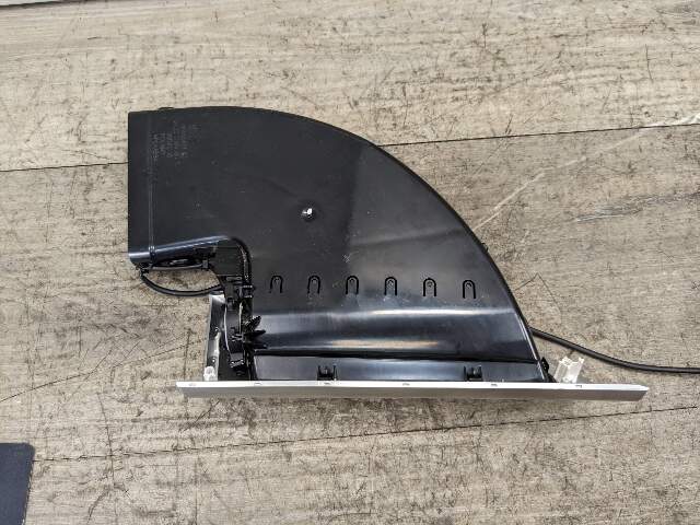 16-19 OEM BMW G12 740 750 Left Driver Side B-Pillar Air Vent Grille Grill