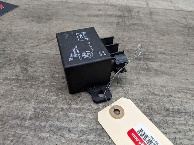 07-16 OEM BMW E90 E92 E60 F10 F13 F02 F30 M3 M6 Cooling Fan Relay Control 150A