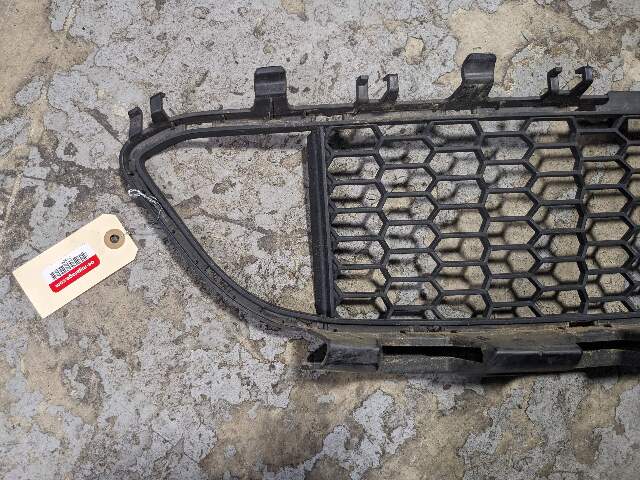 12-18 OEM BMW F30 328 335 340 Front Bumper Center Lower Grille Grill Black