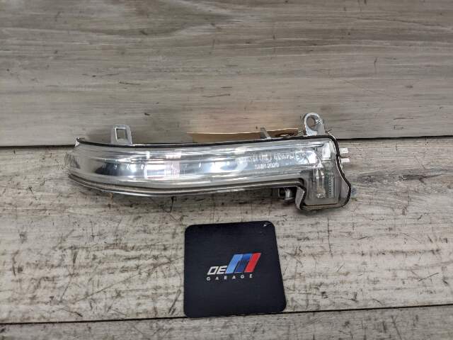 OEM BMW F22 F30 F32 F87 Right Passenger Side Mirror Turn Signal Light Indicator*