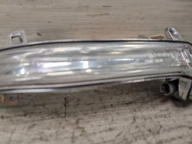 OEM BMW F22 F30 F32 F87 Right Passenger Side Mirror Turn Signal Light Indicator*