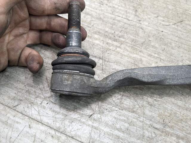 OEM BMW G12 G30 750 AWD Front Right Passenger Side Tie Rod Boot