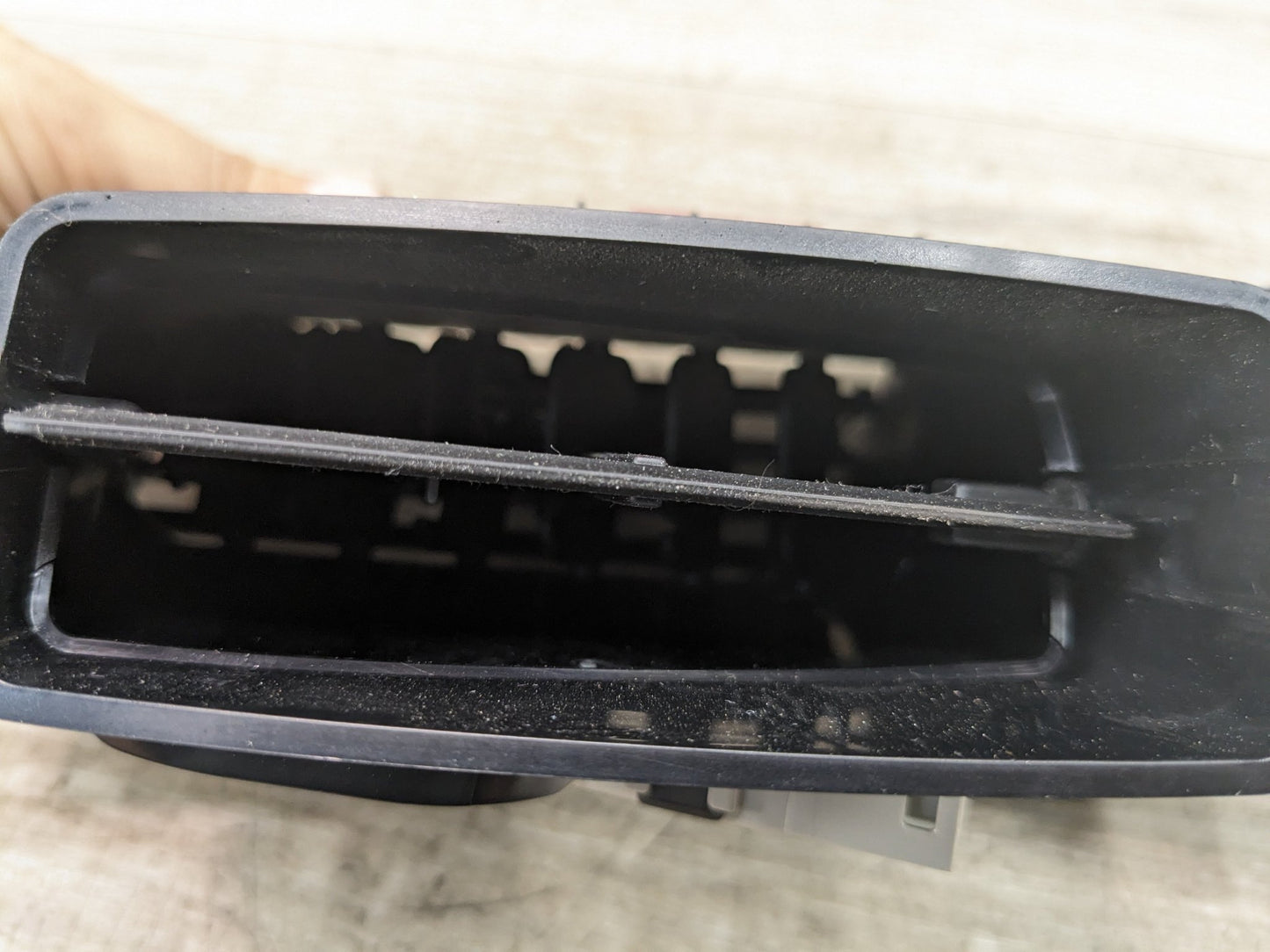 16-19 OEM BMW G11 G12 740 750 Left Driver Dash AC AIr Vent Grille Grill*