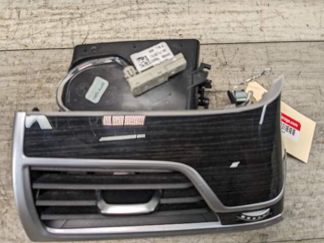 16-19 OEM BMW G11 G12 740 750 Left Driver Dash AC AIr Vent Grille Grill*