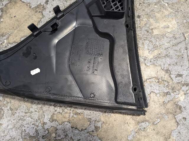 OEM BMW F06 F10 F12 F13 M5 M6 Front Right Windshield Wiper Cowl Trim Cover