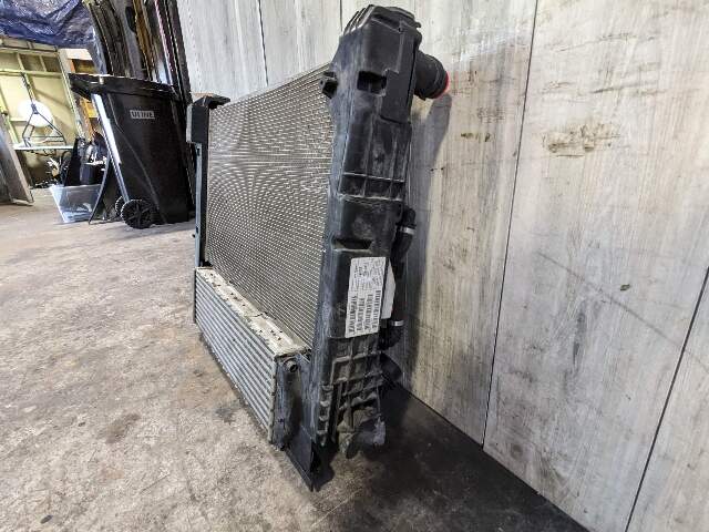 11-16 OEM BMW F25 X3 F26 X4 N55 Radiator w/ Cooling Fan Shroud 600W Assembly