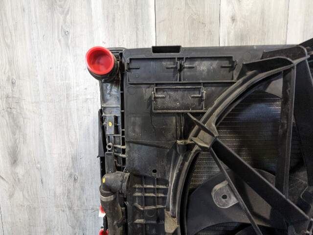 11-16 OEM BMW F25 X3 F26 X4 N55 Radiator w/ Cooling Fan Shroud 600W Assembly