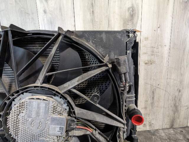 11-16 OEM BMW F25 X3 F26 X4 N55 Radiator w/ Cooling Fan Shroud 600W Assembly