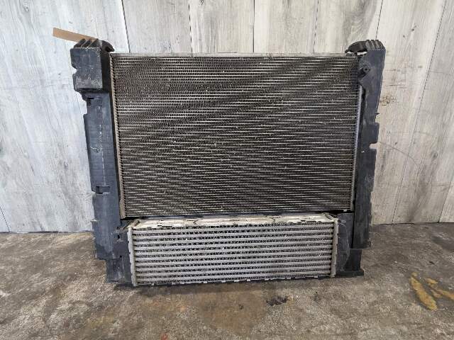 11-16 OEM BMW F25 X3 F26 X4 N55 Radiator w/ Cooling Fan Shroud 600W Assembly