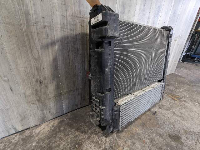 11-16 OEM BMW F25 X3 F26 X4 N55 Radiator w/ Cooling Fan Shroud 600W Assembly