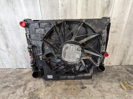 11-16 OEM BMW F25 X3 F26 X4 N55 Radiator w/ Cooling Fan Shroud 600W Assembly