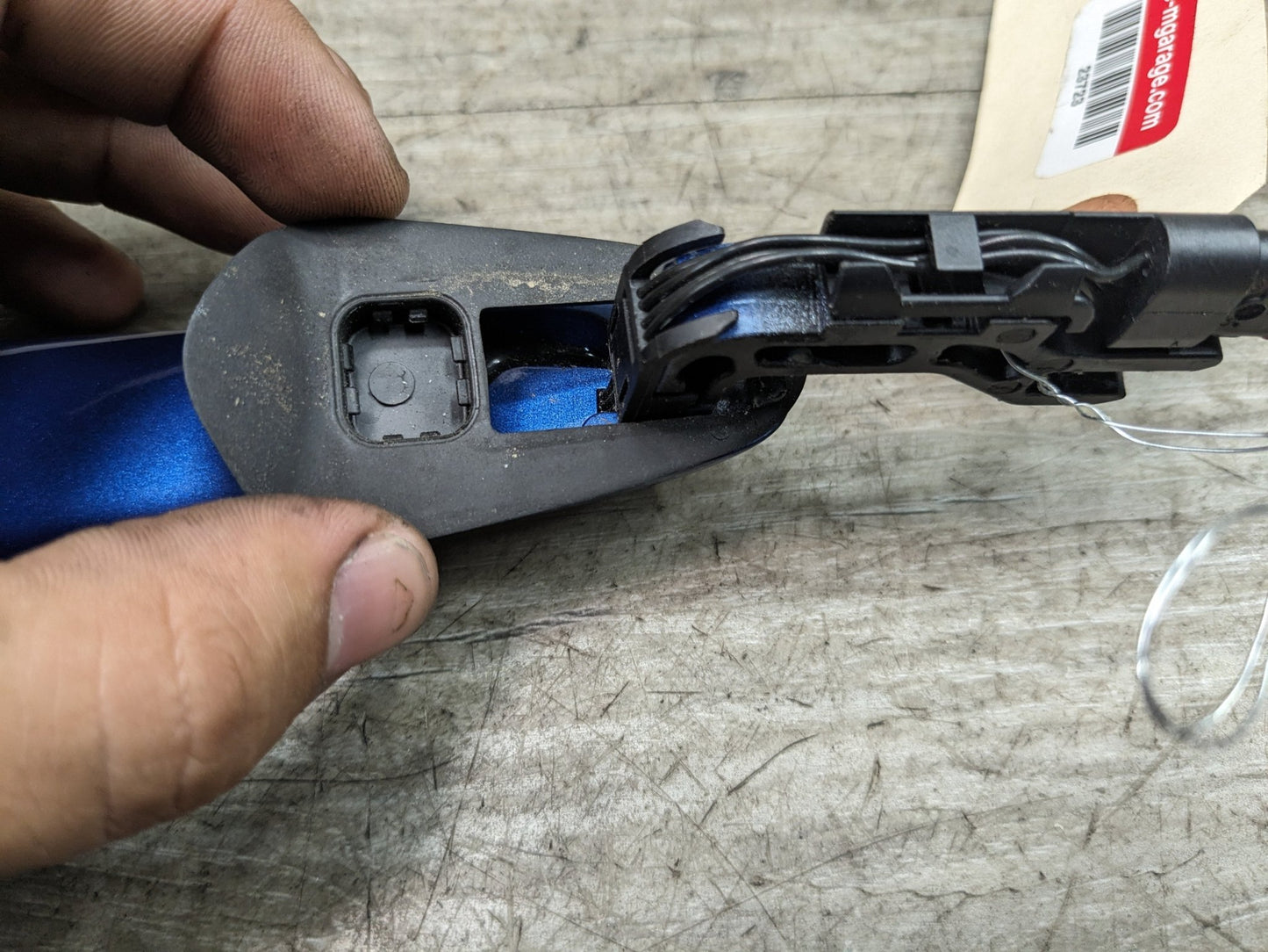 12-18 OEM BMW F30 F82 M3 M4 Front Left Driver Door Handle COMFORT ACCESS Blue