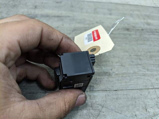 OEM BMW F10 528 535 540 Center Console Rear Right Heated Seat Switch Button