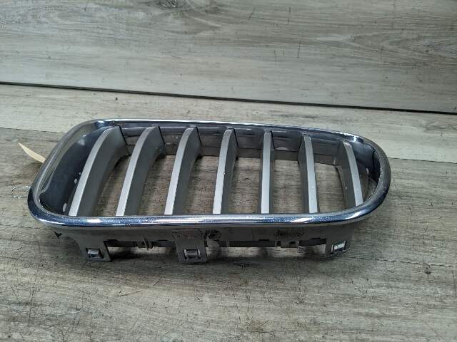 OEM BMW F25 X3 Front Left Driver Side Grille Grille Silver & Chrome*