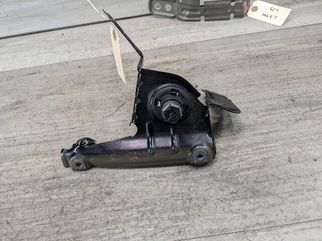11-18 OEM BMW F25 F26 X3 X4 Front Left Driver Fender Mount Bracket Carrier Set