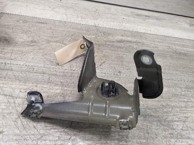 11-18 OEM BMW F25 F26 X3 X4 Front Right Passenger Fender Mount Bracket Carrier SET