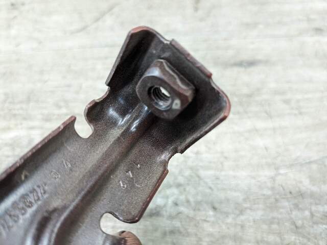 15-20 OEM BMW F80 F82 F83 M3 M4 Left Driver Fender Bracket Mount Carrier SET