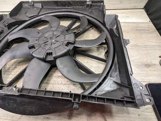 07-13 OEM BMW E82 E90 E92 N54 N55 Engine Radiator Cooling Auxiliary Fan 600W