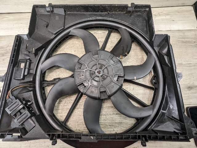 07-13 OEM BMW E82 E90 E92 N54 N55 Engine Radiator Cooling Auxiliary Fan 600W