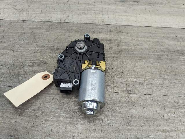 OEM BMW F06 F82 F80 F13 F01 F10 M2 M3 M4 M6 Upper Sunroof Moon Roof Motor Unit